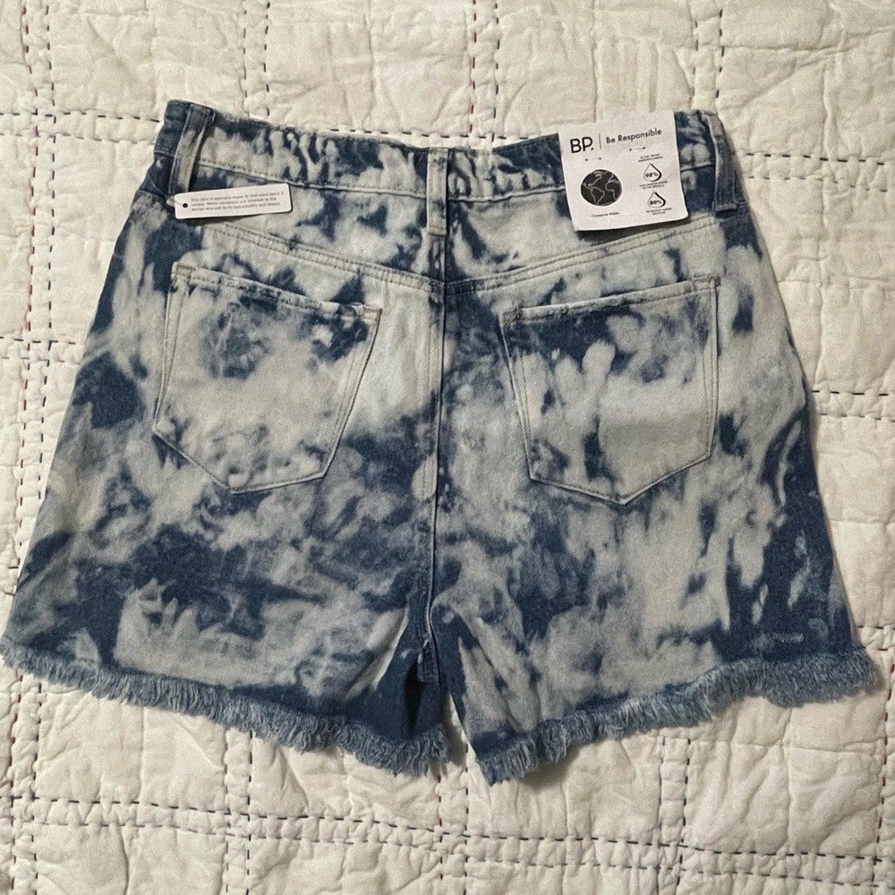 BP Blue & White Tie-Dye High Rise Jean Shorts with Frayed Hem size 29 💯 cotton